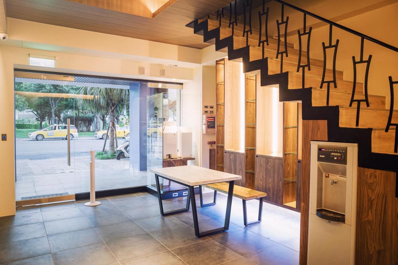 Taitung Traveller-Inn Day Moon Hotel מראה חיצוני תמונה