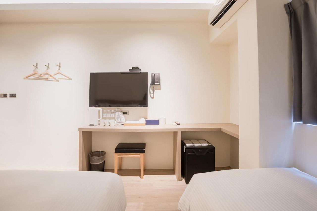 Taitung Traveller-Inn Day Moon Hotel מראה חיצוני תמונה