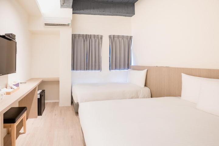 Taitung Traveller-Inn Day Moon Hotel מראה חיצוני תמונה