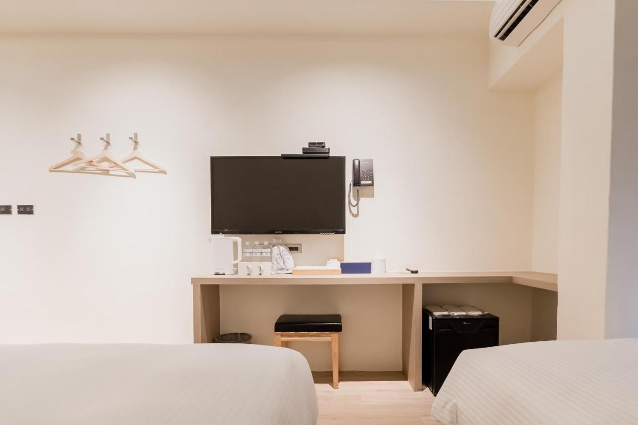 Taitung Traveller-Inn Day Moon Hotel מראה חיצוני תמונה