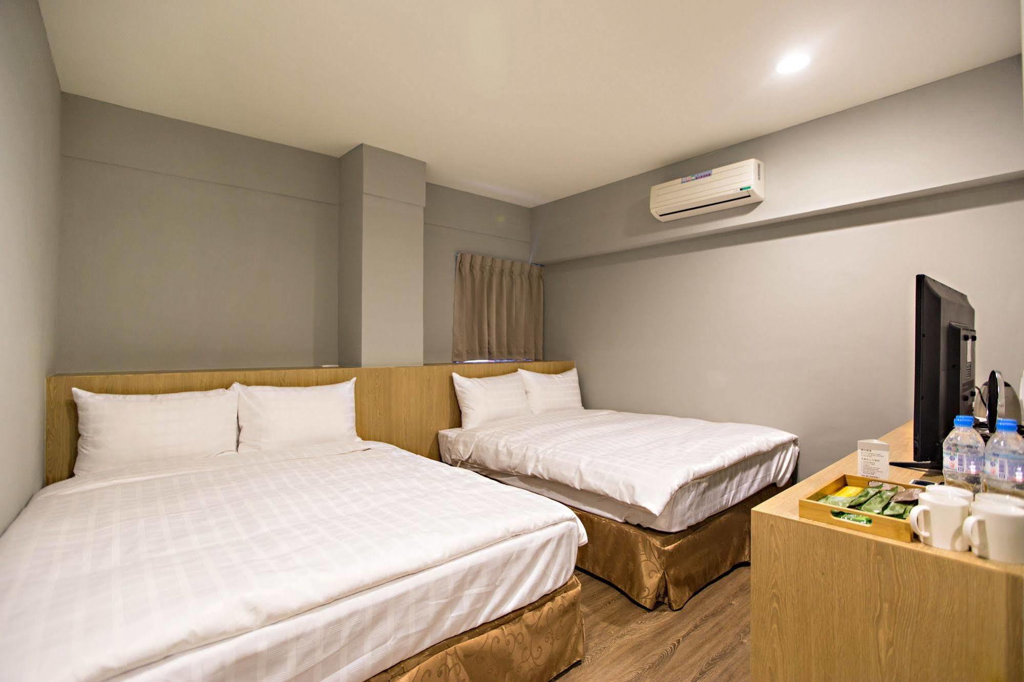 Taitung Traveller-Inn Day Moon Hotel מראה חיצוני תמונה