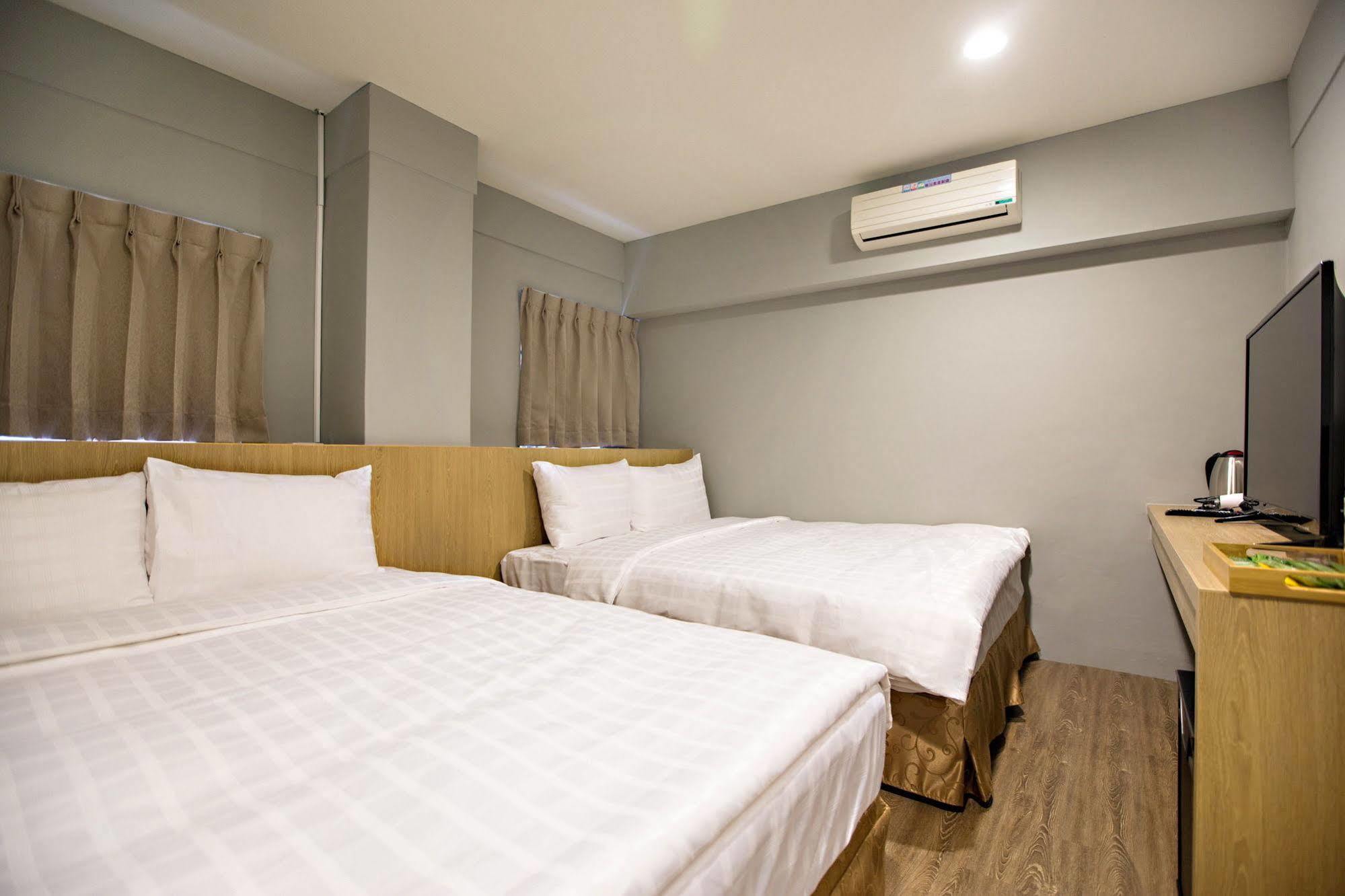 Taitung Traveller-Inn Day Moon Hotel מראה חיצוני תמונה