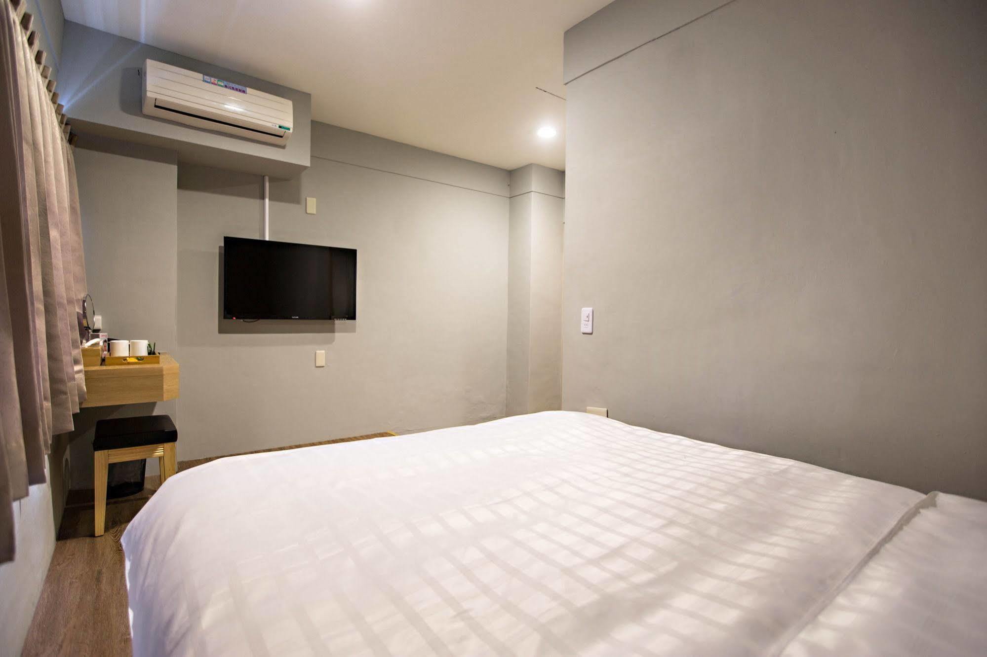 Taitung Traveller-Inn Day Moon Hotel מראה חיצוני תמונה
